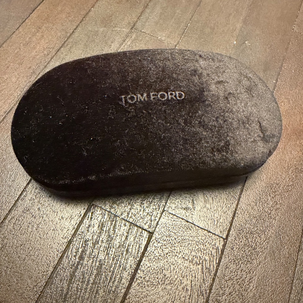 Tom Ford Claudia-02 Sunglasses - Picture 2 of 4